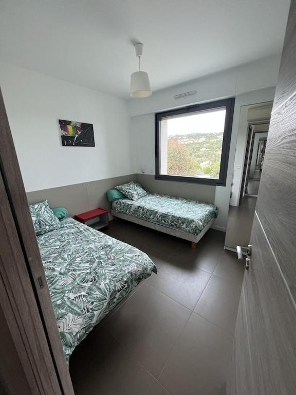 Rdc De Villa Avec Piscine Cavalaire-sur-Mer Kültér fotó
